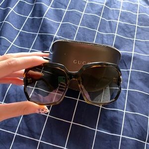 GUCCİ Sunglasses !! Great condition